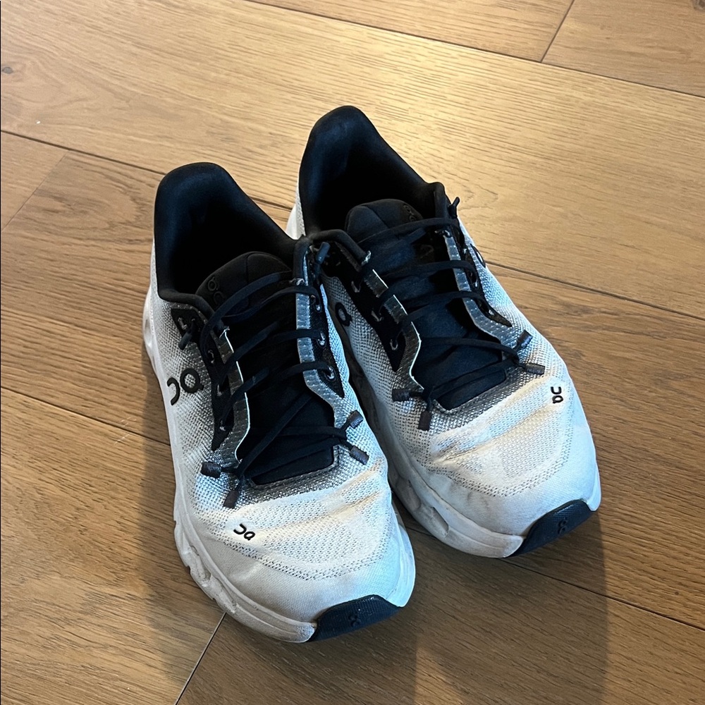 On Running women’s sneakers